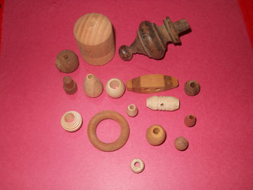 Brown Fancy Wooden Toggles Button