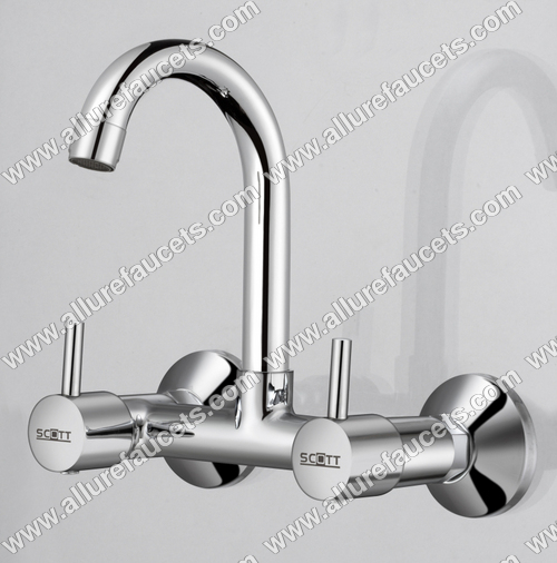 SINK MIXER WITH SWINGING SPOUT