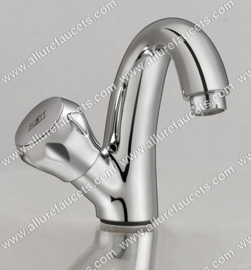 SWAN NECK TAP