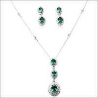 Descending Oval Emerald Pendant Earring Set Gender: Women's