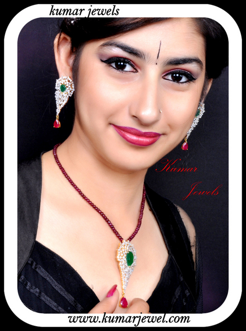 diamond style neck set.