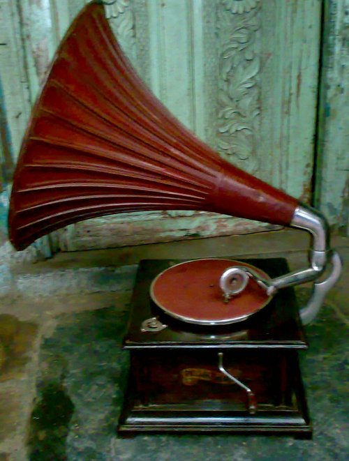 Gramophones Gramophones