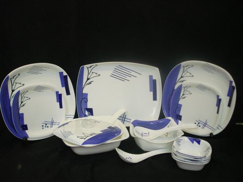 Dinnerware Set