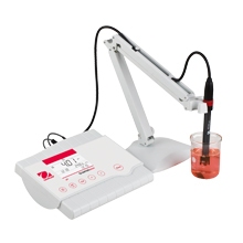 bench pH meter