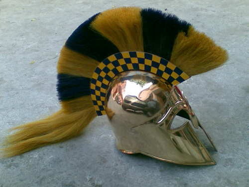 MEDIEVAL ARMOUR SPARTAN HELMET WITH YELLOW PLUME COLLECTABLE MARINE PROP