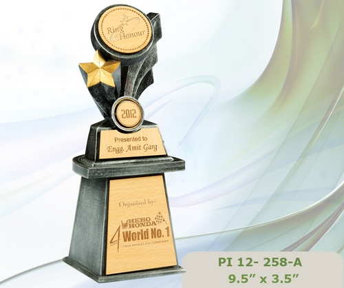 Trophies & Souvenir Mementos