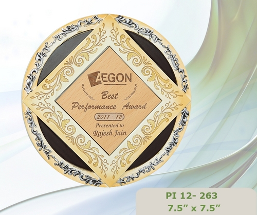 Trophies & Souvenir Mementos