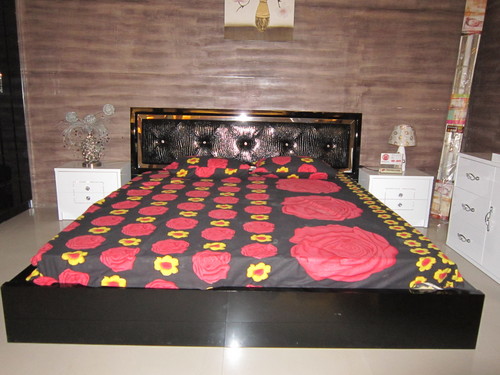 King Size Bedroom Bed