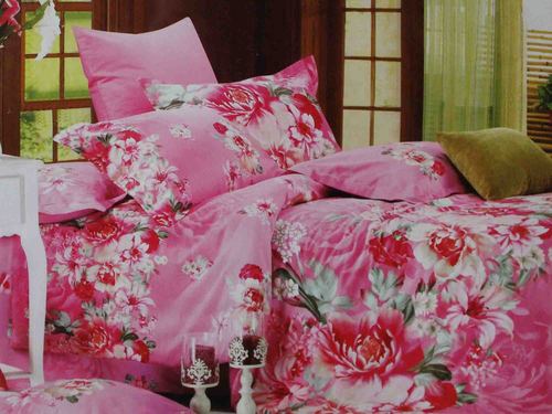 Sizzling pink printed bedsheet