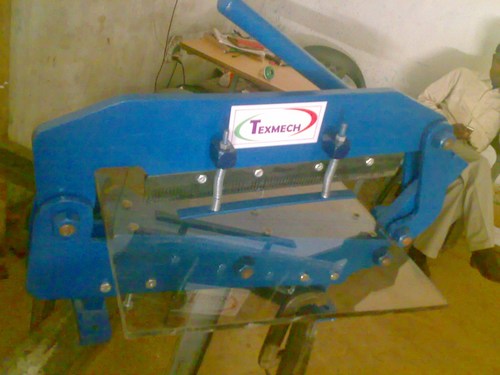 Manual Sample Cutting Machine
