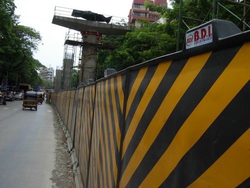 Metro Rail Barricade