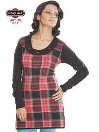 women woolen top