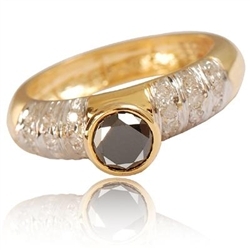 4.90 gm Black & White Diamond Designer Ring in 14 K Gold