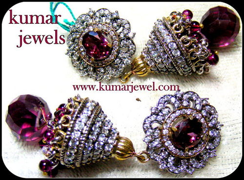 ANTIQUE JHUMKI EARRING.