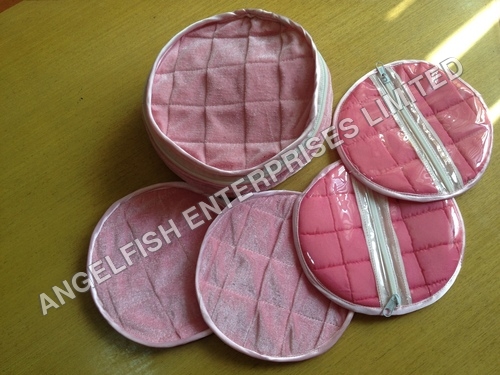 Jewellery kit (open)