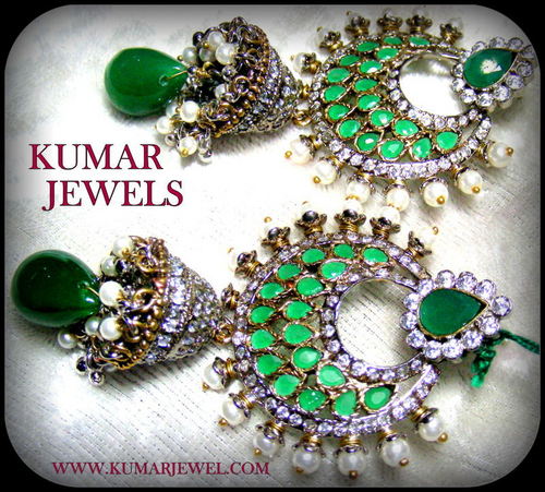 GREEN  MOON EARRING.