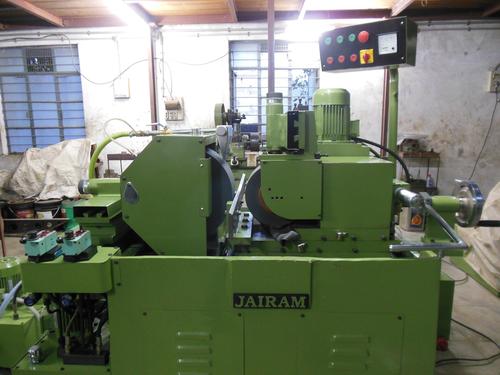 Centerless Grinding Machine