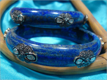 Bakelite Rose Cut Diamond Bangle
