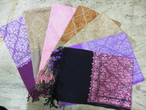 100% woollen ari stoles with cippi