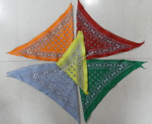 Triangular bandana