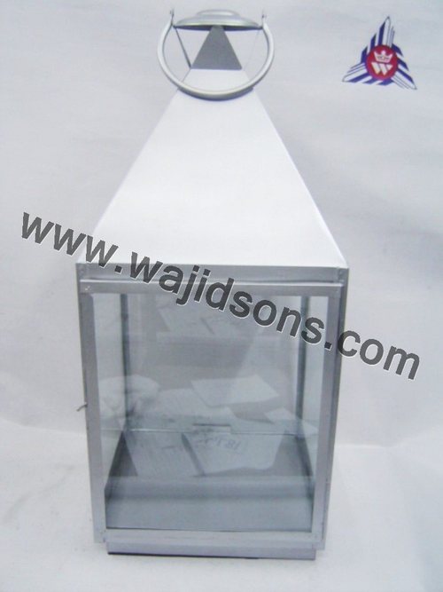 lantern/hurricane lamp