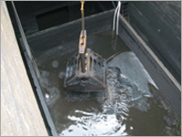 Double Scoop Grab - Self Dumping, Or Gravity Type