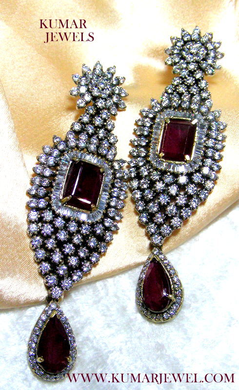 STAR ANTIQUE EARRING