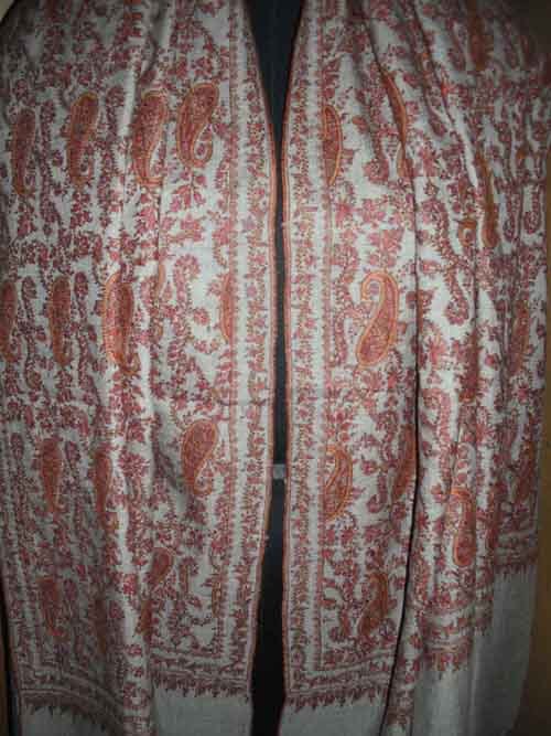 डिजाइनर हैंड एम्ब्रॉयडरी शॉल्स