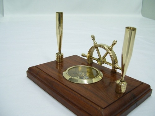 Pen Holder With Ship Wheel