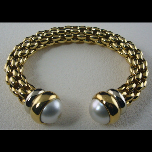 Fobe 18k Gold Bangle with Large South Sea Pearls