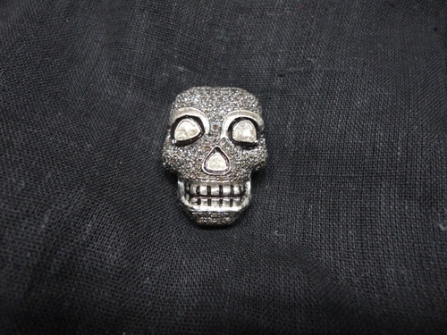 Rosecut Diamond Skull