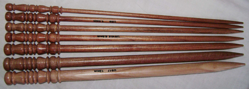 Wooden Single Point Needles - Surinam & Mahogany Wood, Various Sizes | Smooth Finish, Comfortable Grip, Precise Knitting