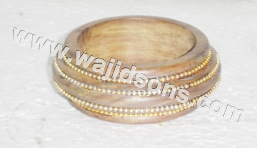 BEADED BANGLE WOODEN
