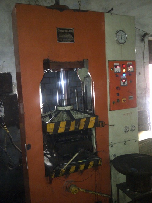 100 Ton Automatic Bakelite Press