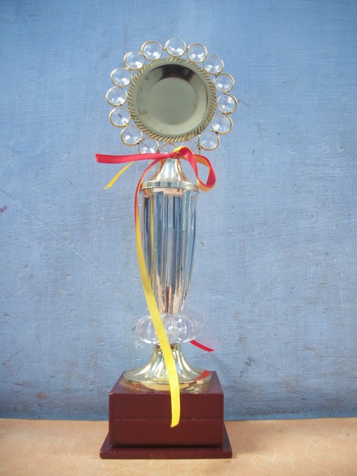 White pipe Dmnd Plte