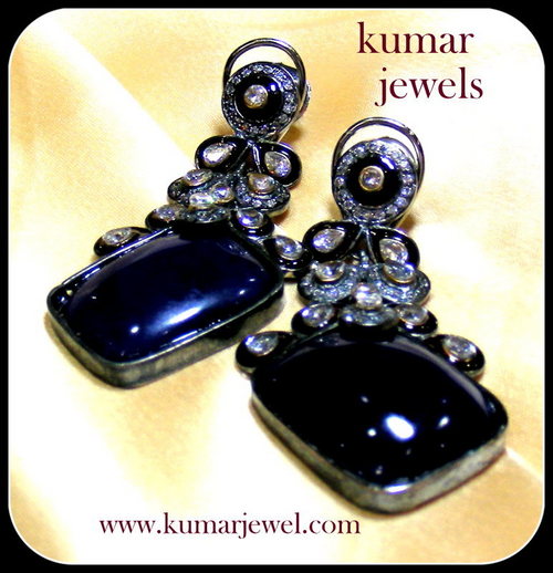WESTERN STONE EARRING.