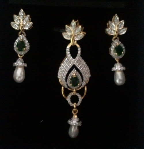 Diamond Pendant Set