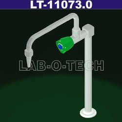 Column With " U" Swiveling Spout
