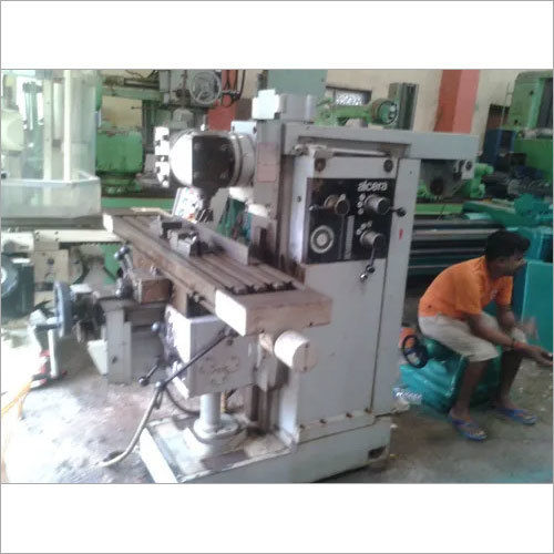 UNIVERSAL KNEE AND COLUMN MILLING MACHINE