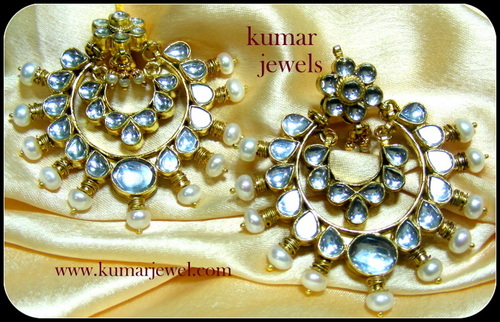 kundan pearl earring.