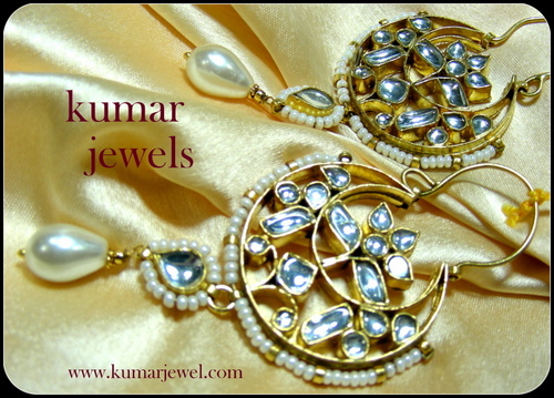 kundan hoop earring.