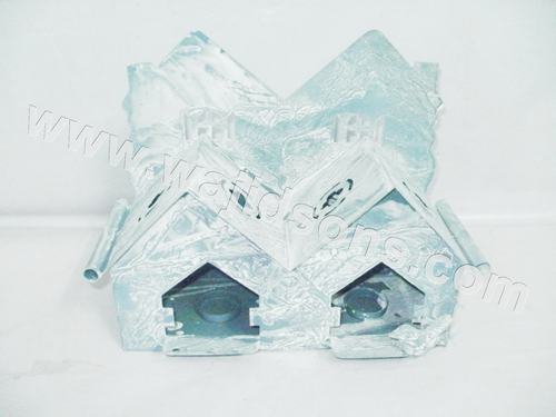 WHITE WASH BIRD HOUSE