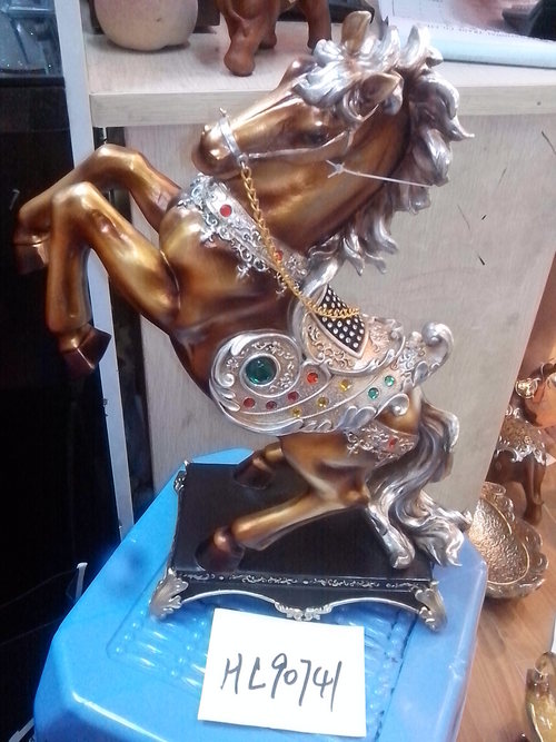 Craft Statues
