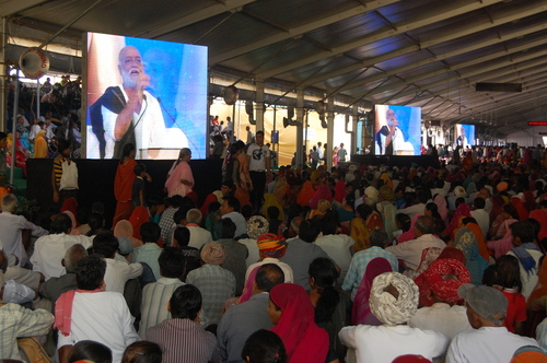 INDOOR FULL COLOR LED BILLBOARD