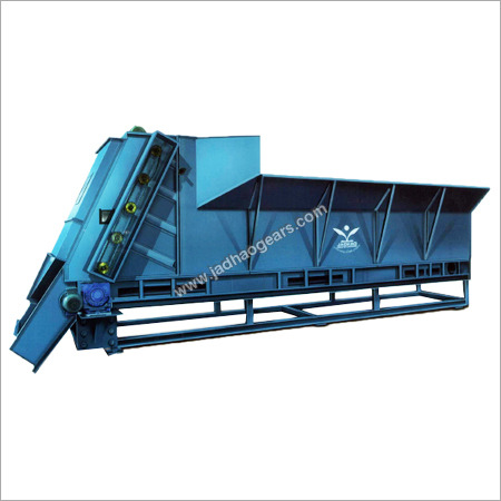 Blue Seed Cotton Tractor Hopper Feeder