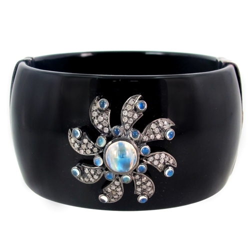 Bakelite Jewelry