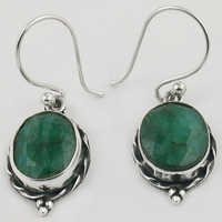 Vintage Dyed Emereld Gemstone Silver Earrings