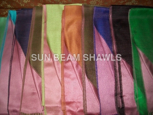 SILK PAISLEY DESIGN