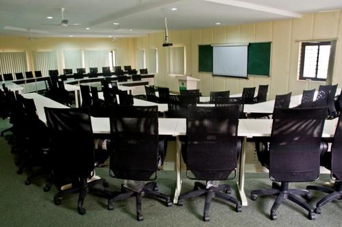 "C" Type Classroom