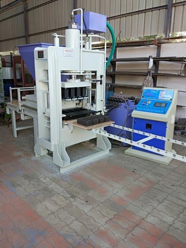 Grey Automatic Fly Ash Brick Making Machine